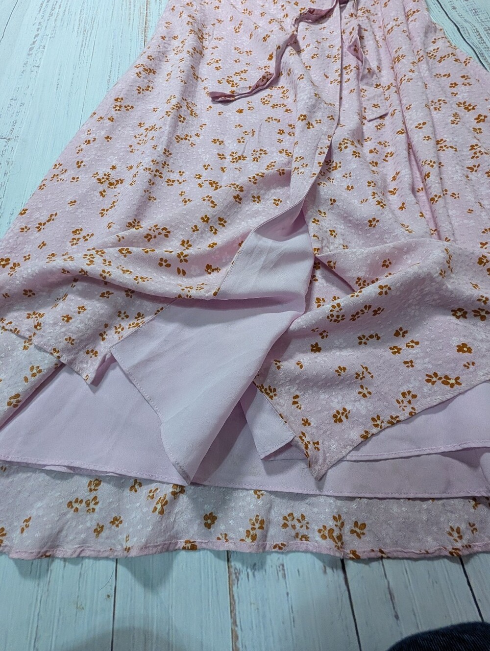 Joie Lavender Floral Wrap Midi Dress Ruffle Sleeve Small - Picture 9 of 16